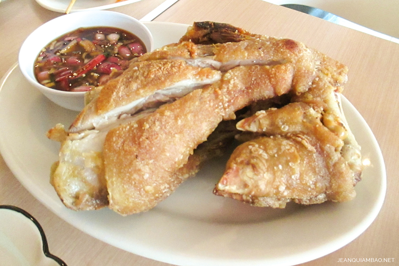Crispy Pata (Php 320)